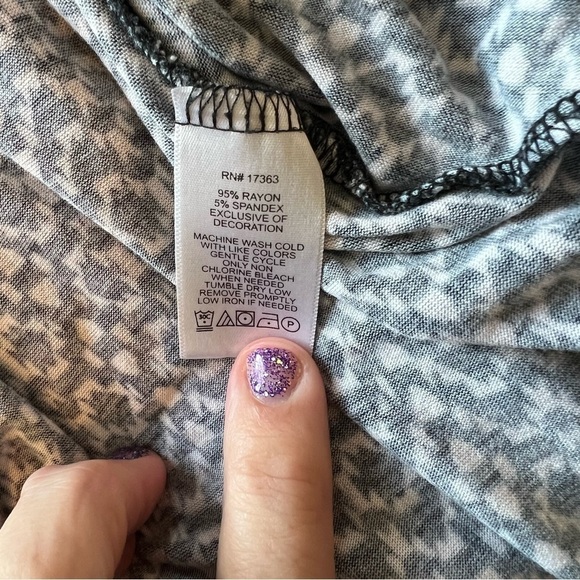 Anne Klein Black & White Tribal Print Maxi Dress Size Medium - Picture 4 of 6